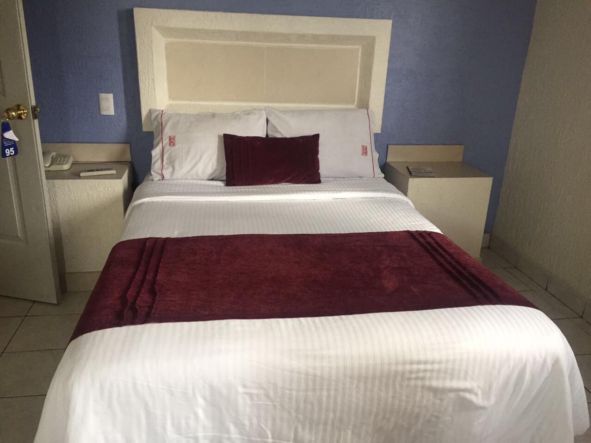 Hotel La Paz กัวดาลาฮารา ภายนอก รูปภาพ