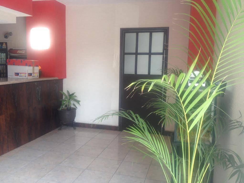 Hotel La Paz กัวดาลาฮารา ภายนอก รูปภาพ
